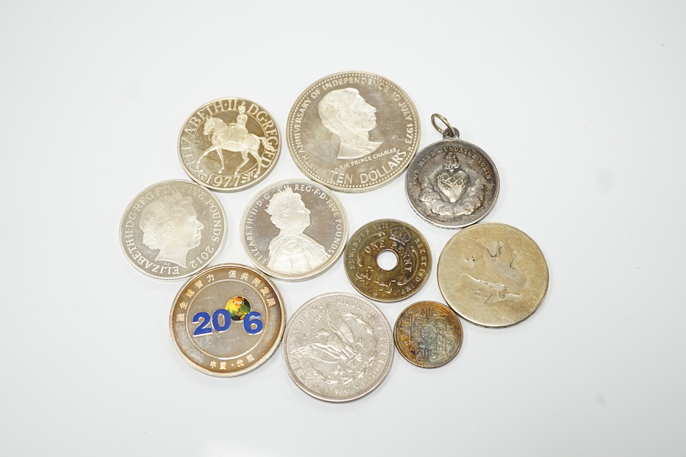 A quantity of various assorted coins